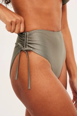 Bikinialaosa solmittavilla nauhoilla | Tummanbeige | Naiset | Kappahl