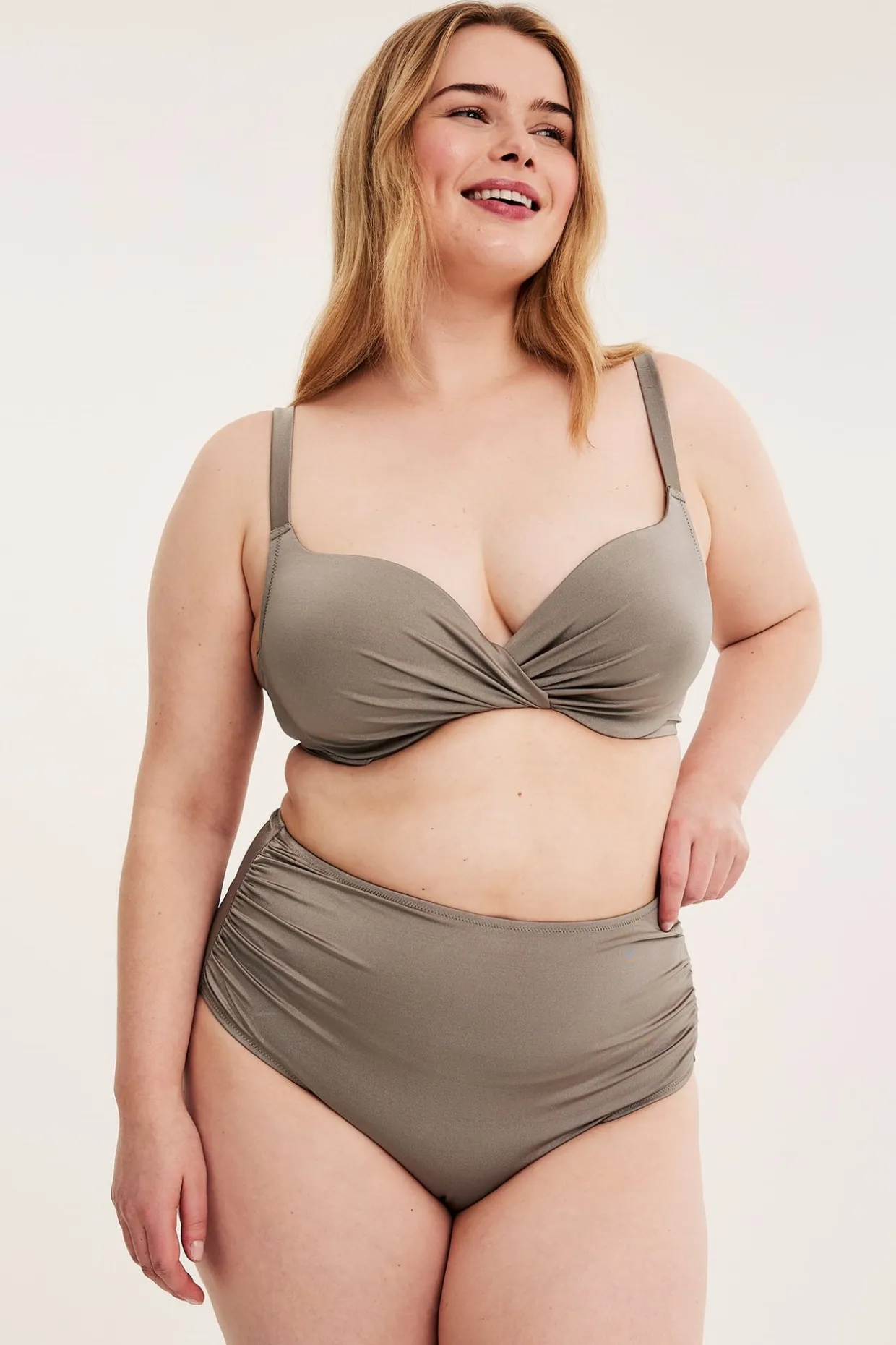 Bikiniyläosa | Tummanbeige | Naiset | Kappahl