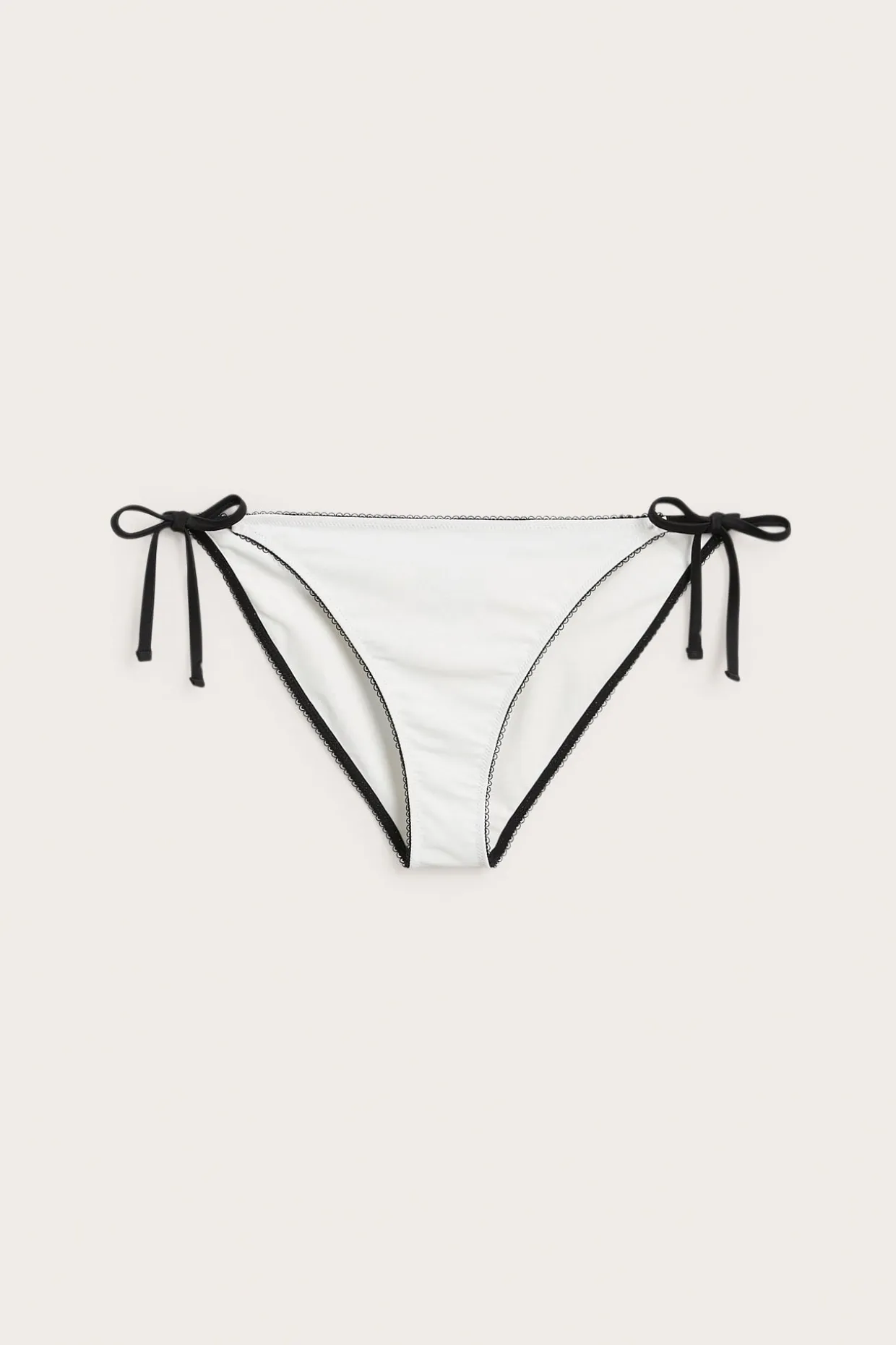 Brasilialaismallinen bikinialaosa, jossa on solmittavat nauhat | Luonnonvalkoinen | Naiset | Kappahl