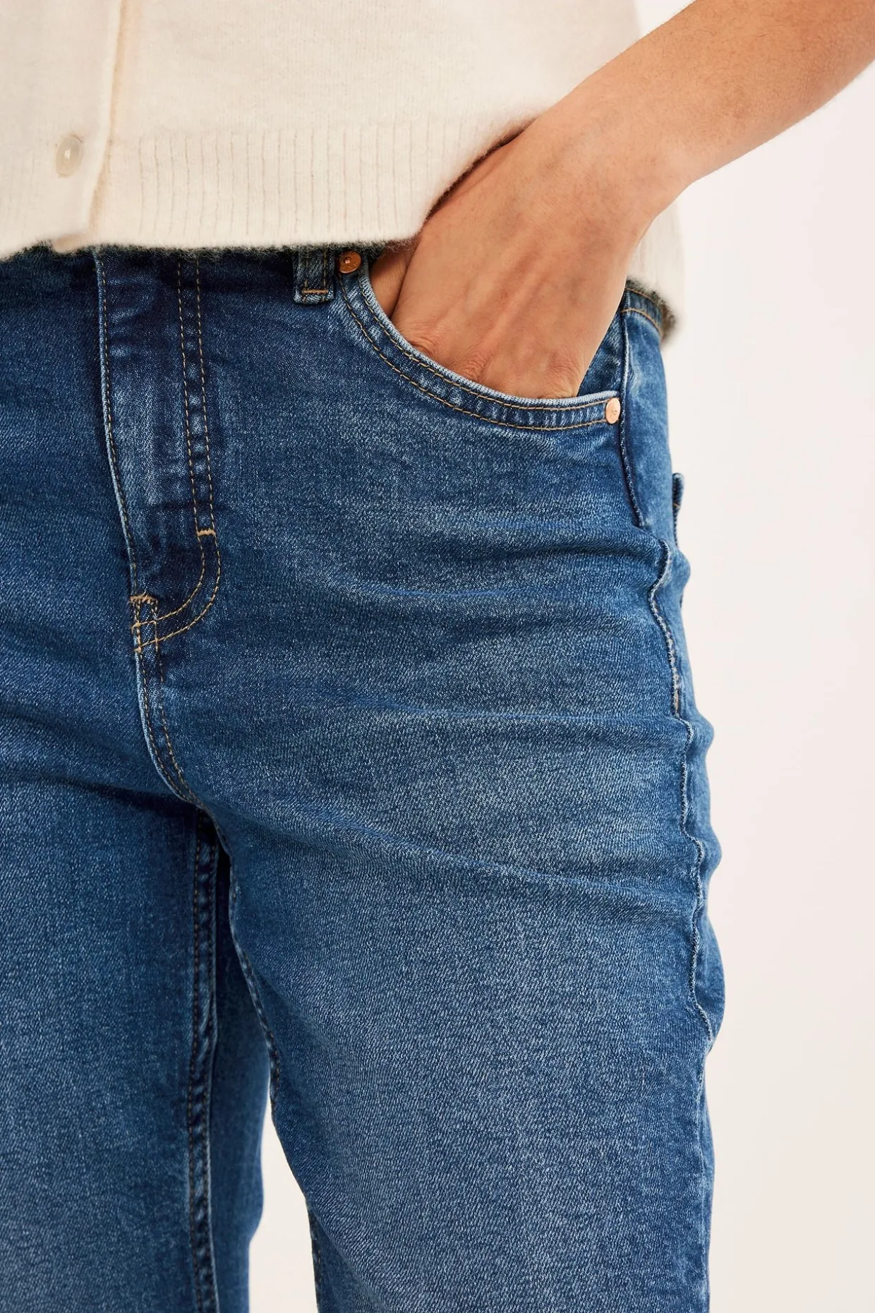 Cropped flare jeans regular waist | Denim | Naiset | Kappahl
