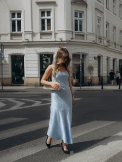 Epäsymmetrinen slip-mekko | Vaaleansininen | Naiset | Kappahl