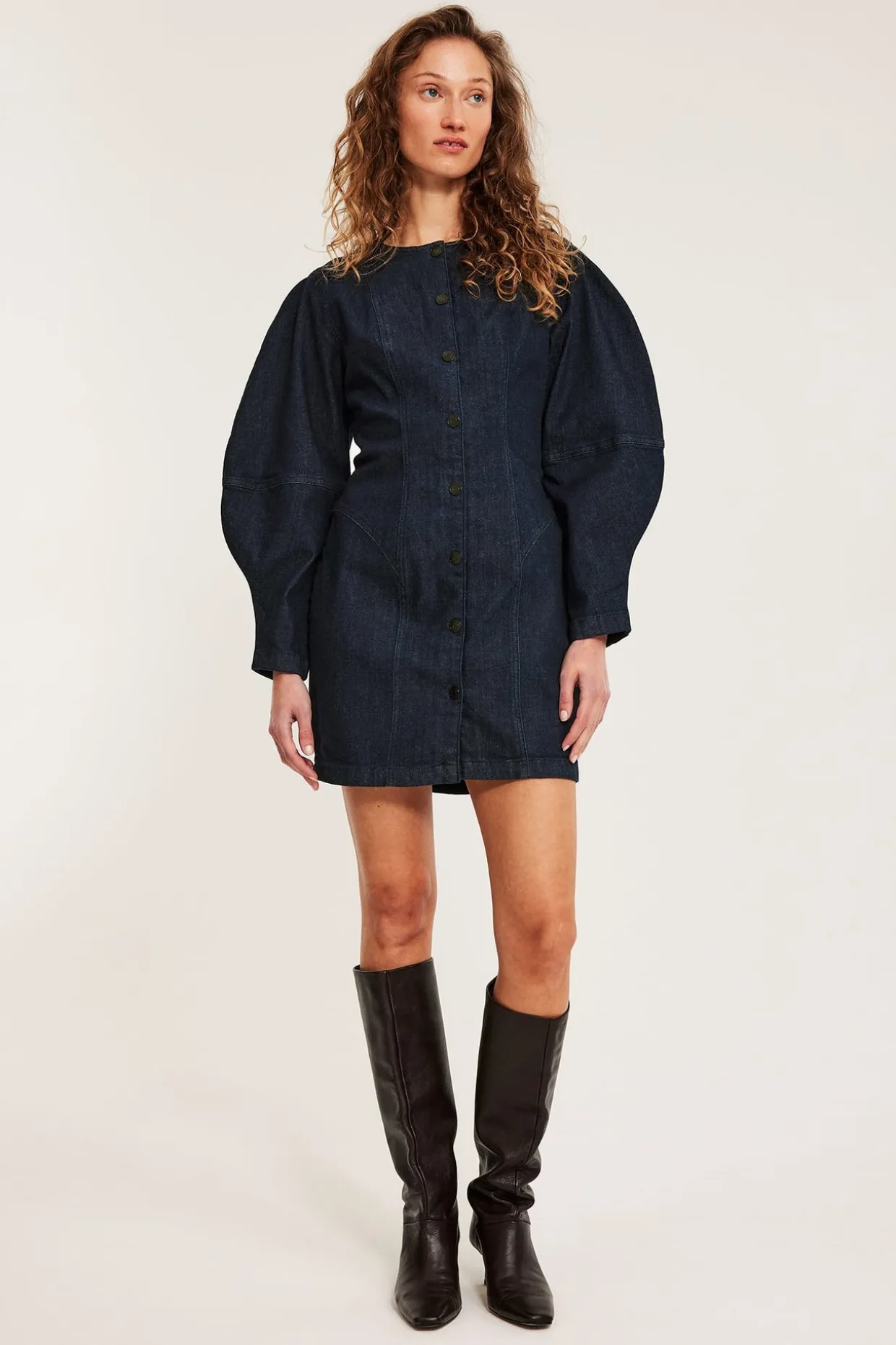 Farkkumekko, jossa on reilut hihat | Tumma denim | Naiset | Kappahl