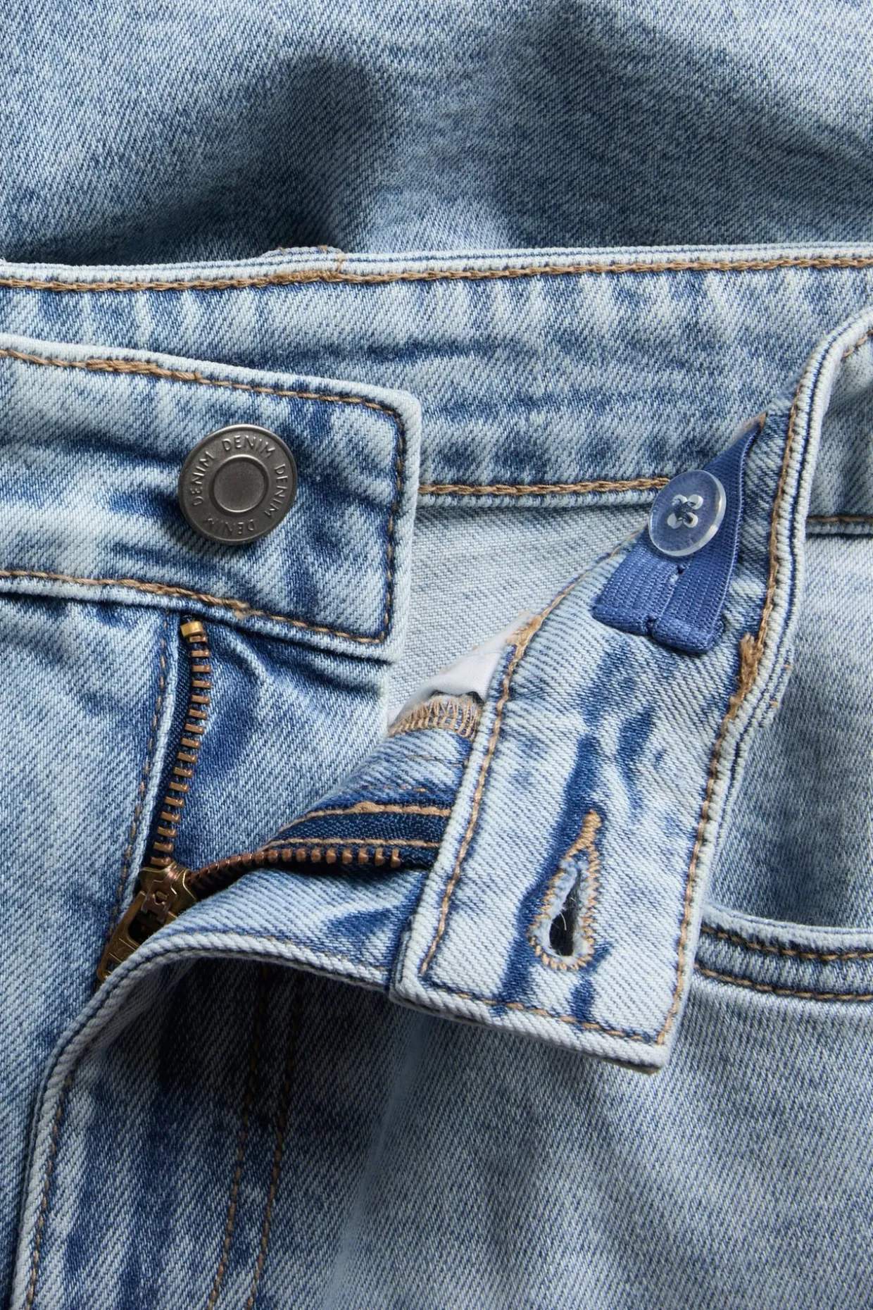 Farkkushortsit, joissa on pidemmät lahkeet | Vaalea denim | Lapset | Kappahl