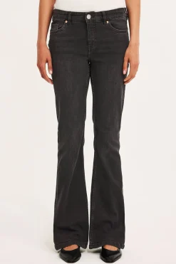 Flare jeans low waist | Musta denim | Naiset | Kappahl