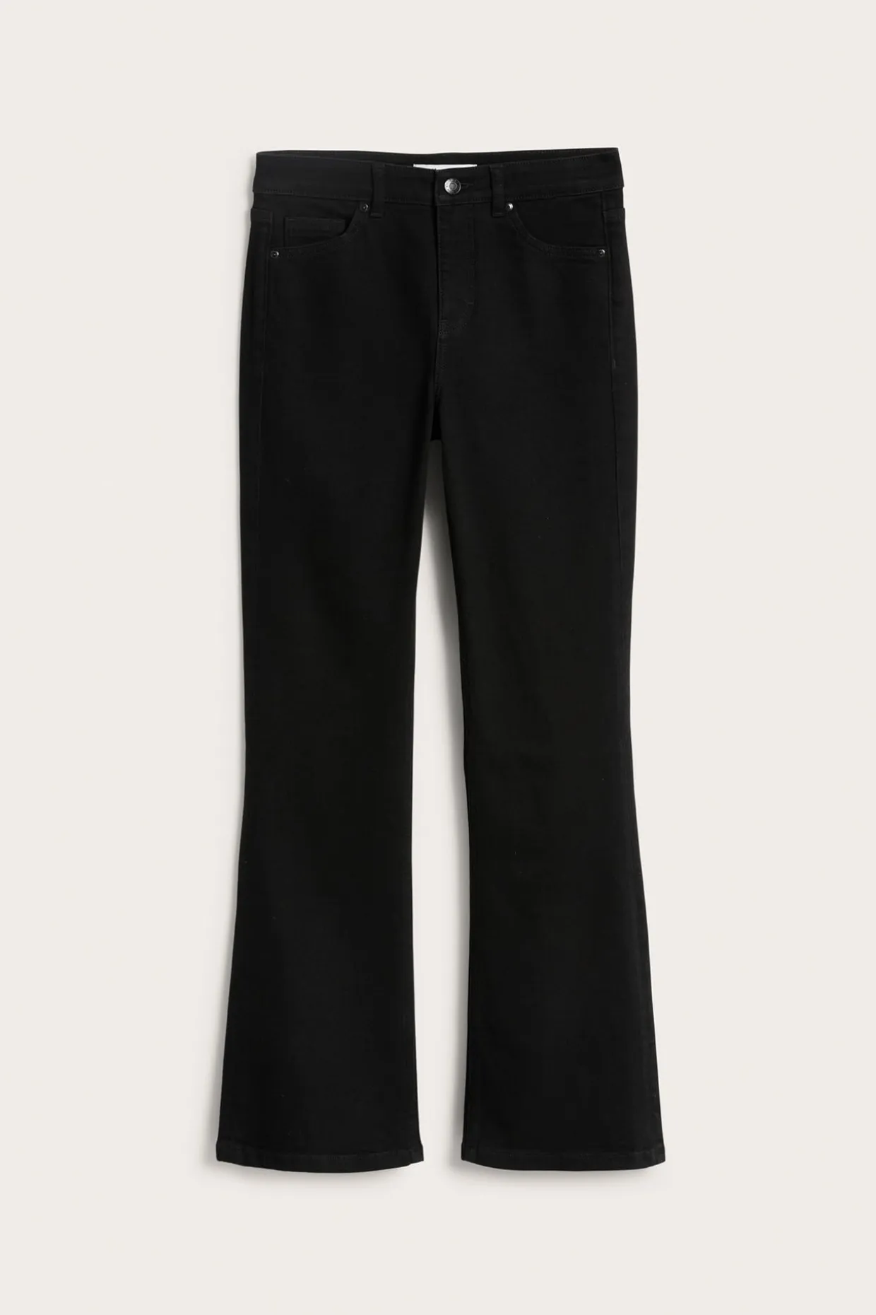 Flare jeans regular waist | Musta denim | Naiset | Kappahl