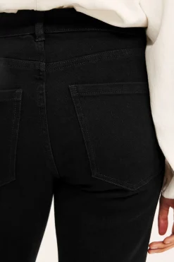 Flare jeans regular waist | Musta denim | Naiset | Kappahl
