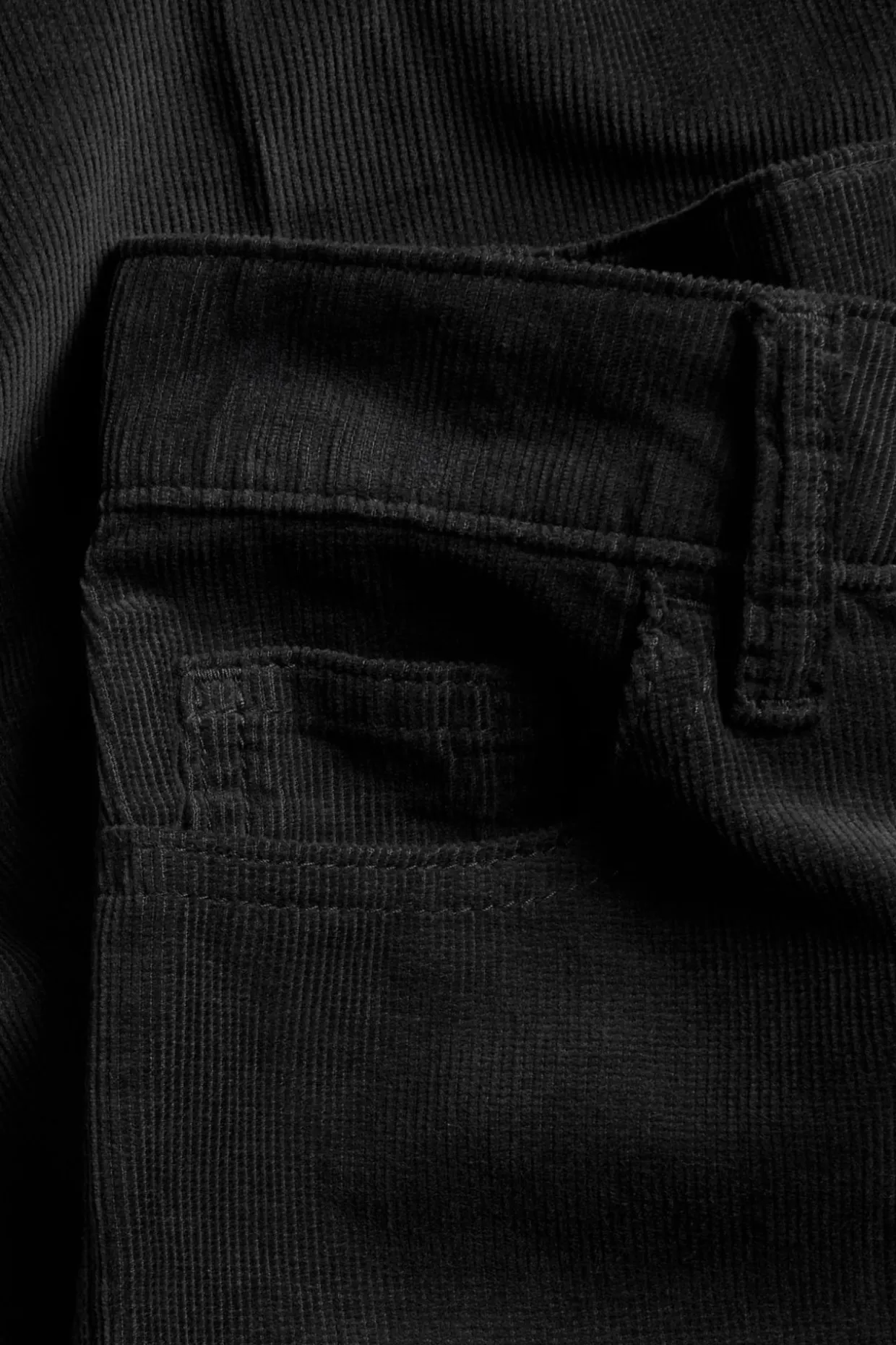 Kick flare -vakosamettihousut | Musta | Naiset | Kappahl