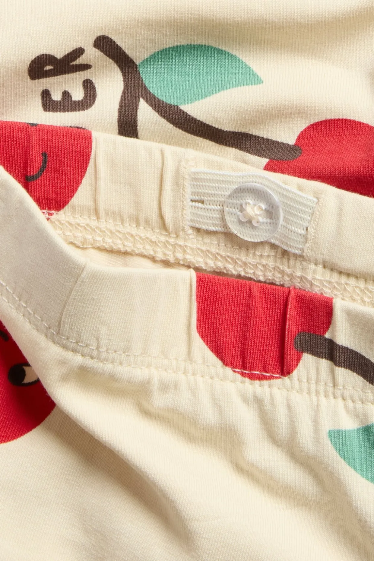 Kirsikkakuvioiset trikooshortsit | Beige | Lapset | Kappahl