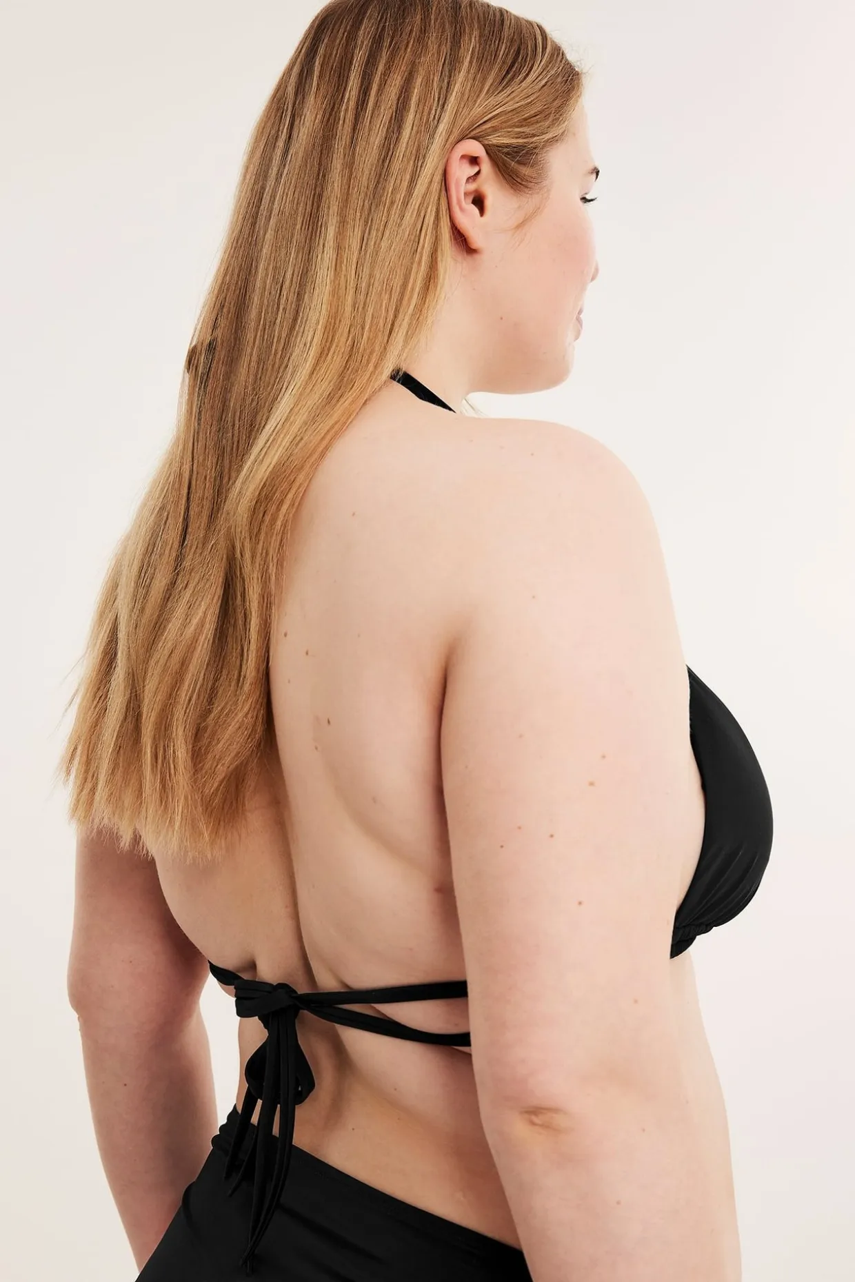 Kolmion muotoinen bikiniyläosa | Musta | Naiset | Kappahl