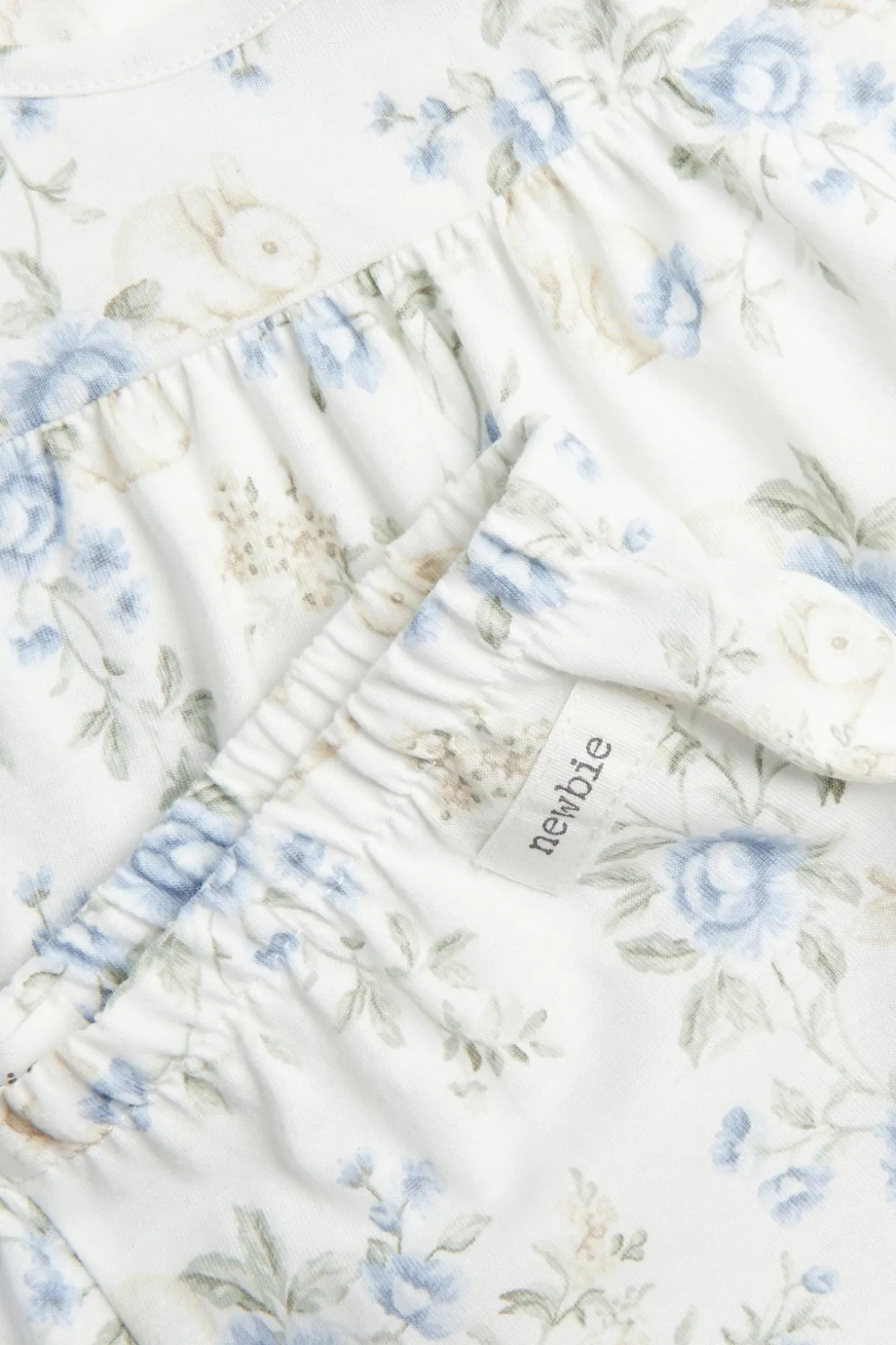 Kukkakuvioinen röyhelösomisteinen pyjama | Luonnonvalkoinen | Lapset | Newbie