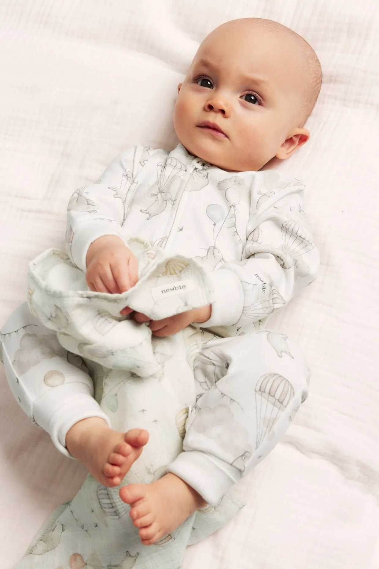 Kuviollinen vauvojen pyjama | Luonnonvalkoinen | Vauvat | Newbie