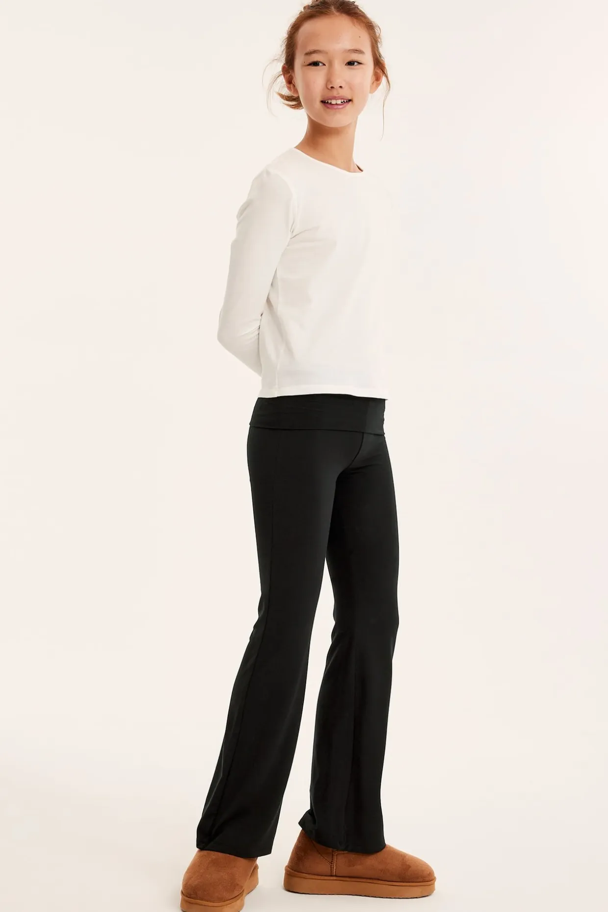 Lahkeista levenevät leggingsit | Musta | Lapset | Kappahl