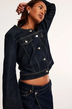 Lyhyemmän mallinen farkkutakki | Tumma denim | Naiset | Kappahl