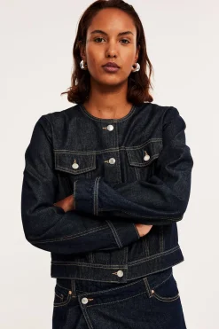 Lyhyemmän mallinen farkkutakki | Tumma denim | Naiset | Kappahl