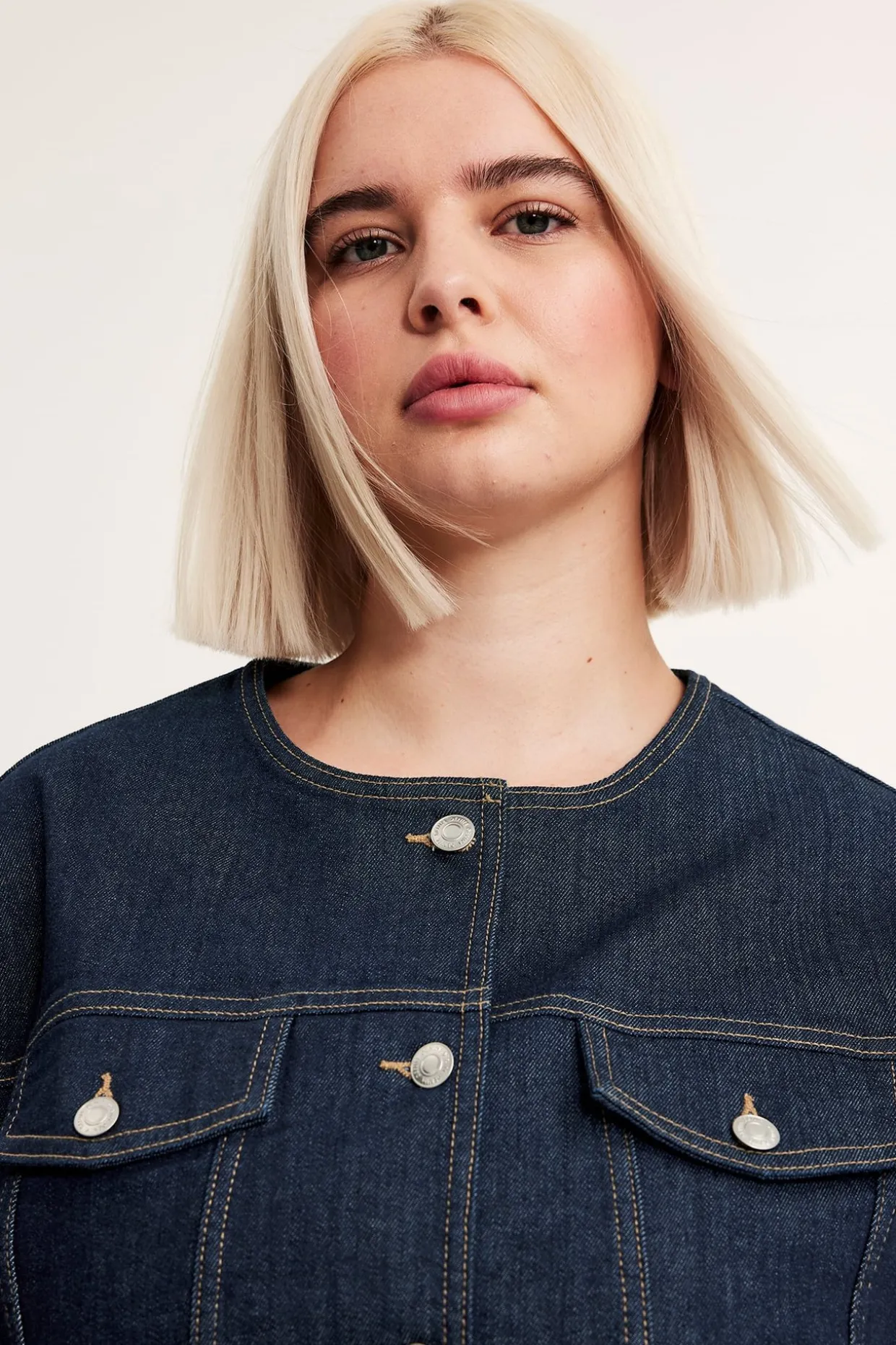 Lyhyt farkkutakki | Tumma denim | Naiset | Kappahl