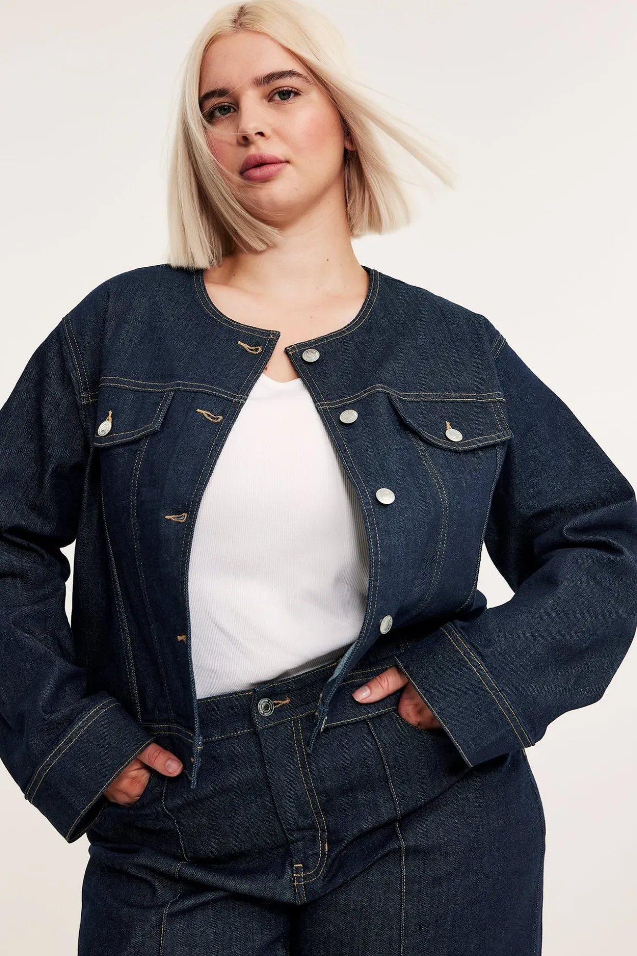 Lyhyt farkkutakki | Tumma denim | Naiset | Kappahl