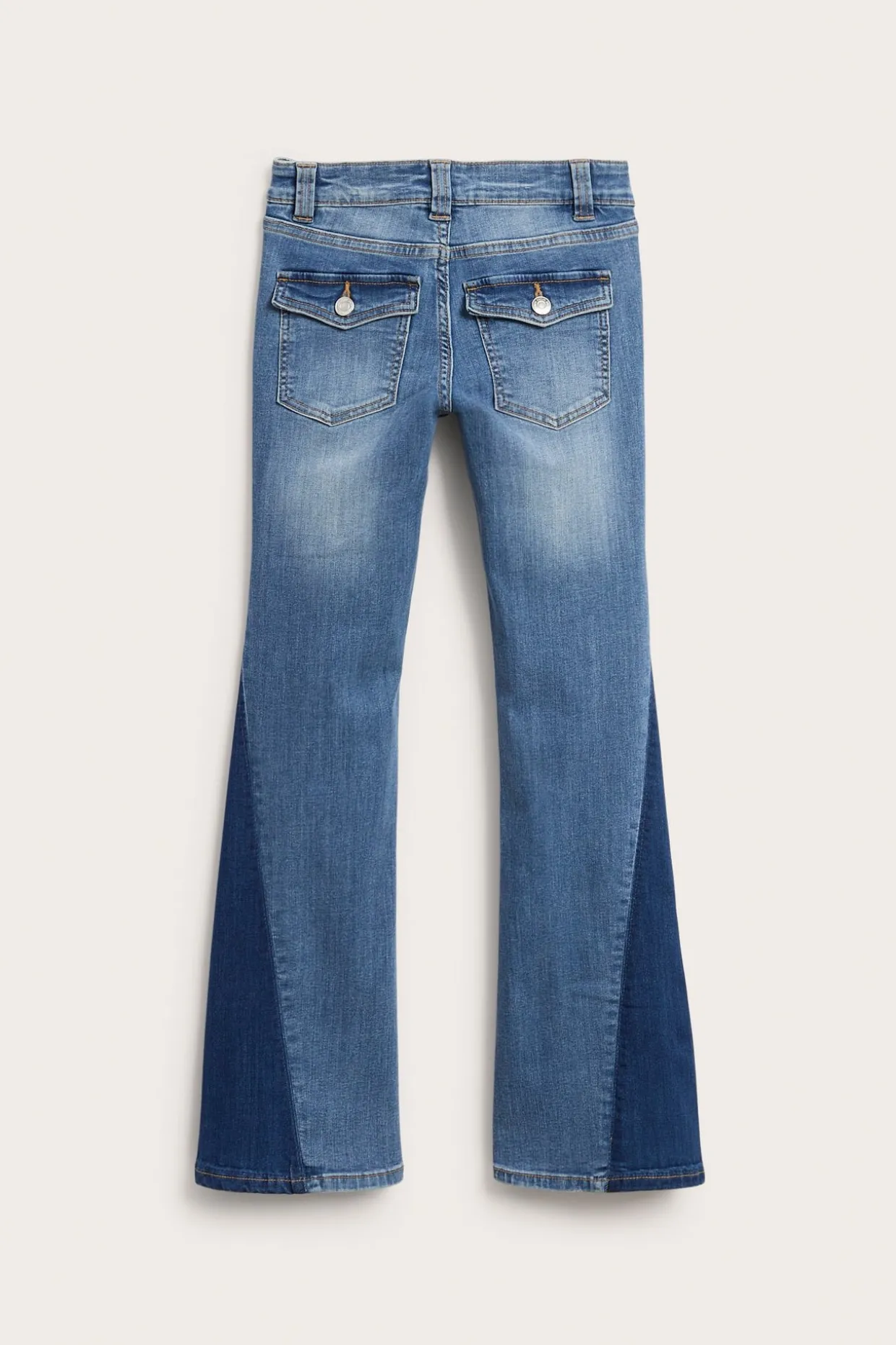 Matalavyötäröiset bootcut-farkut, joissa on kaksiväriset lahkeet | Vaalea denim | Lapset | Kappahl