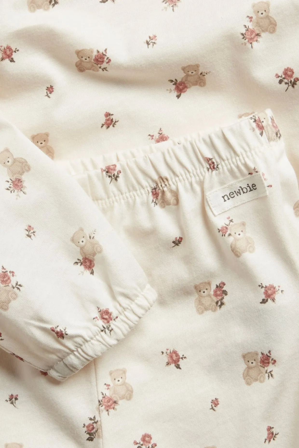 Nallekarhu- ja ruusukuvioinen pyjama | Luonnonvalkoinen | Lapset | Newbie