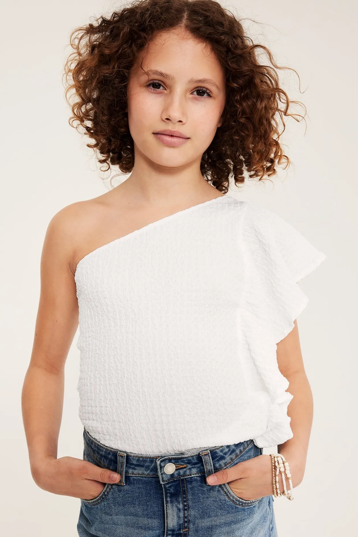 One-shoulder-paita, jossa röyhelö | Valkoinen | Lapset | Kappahl