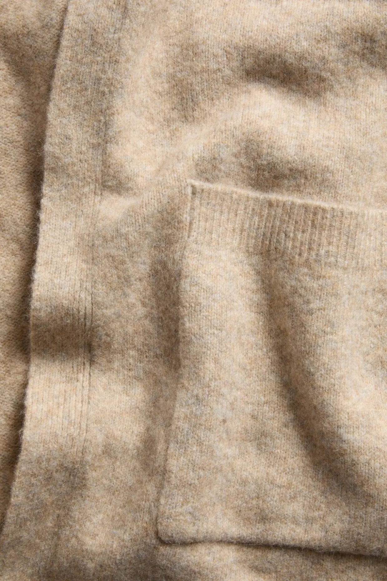 Pitkä neuletakki | Meleerattu beige | Naiset | Kappahl