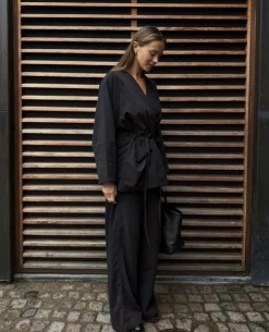 Pull-on-housut wide fit | Musta | Naiset | Kappahl