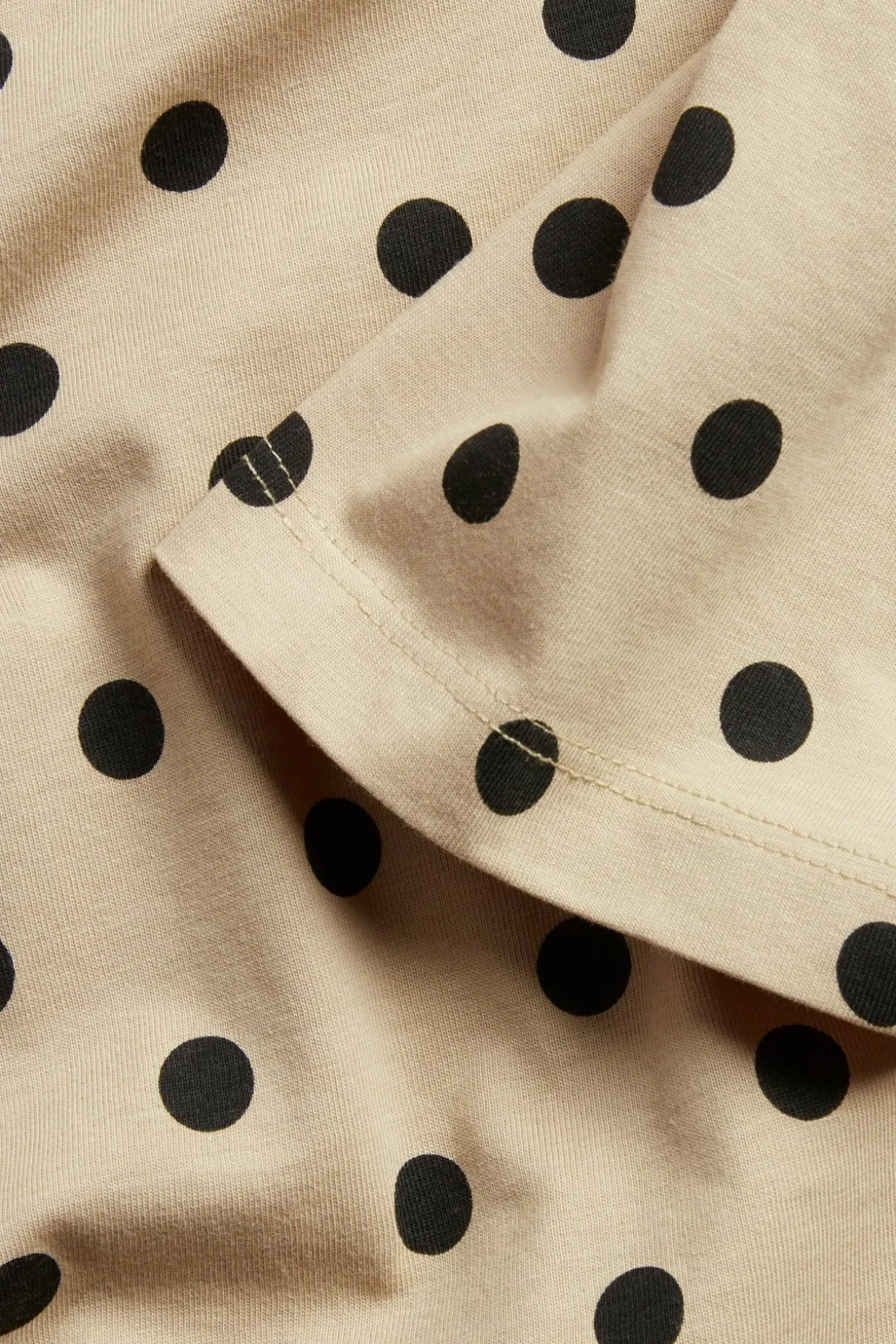 Puuvillaa oleva pistekuvioinen pitkä t-paita. | Beige | Naiset | Kappahl