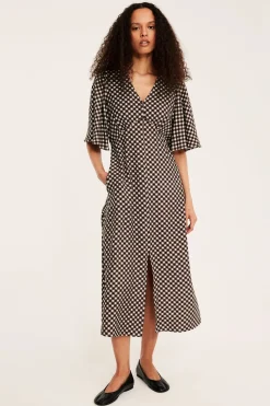 Ruudullinen mekko napeilla | Ruskea | Naiset | Kappahl