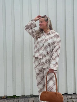 Ruudullinen viskoosisekoitepaita | Beige | Naiset | Kappahl