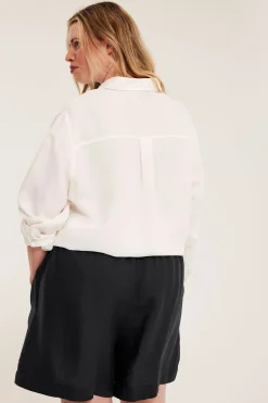Shortsit viskoosi- ja pellavasekoitteesta | Musta | Naiset | Kappahl