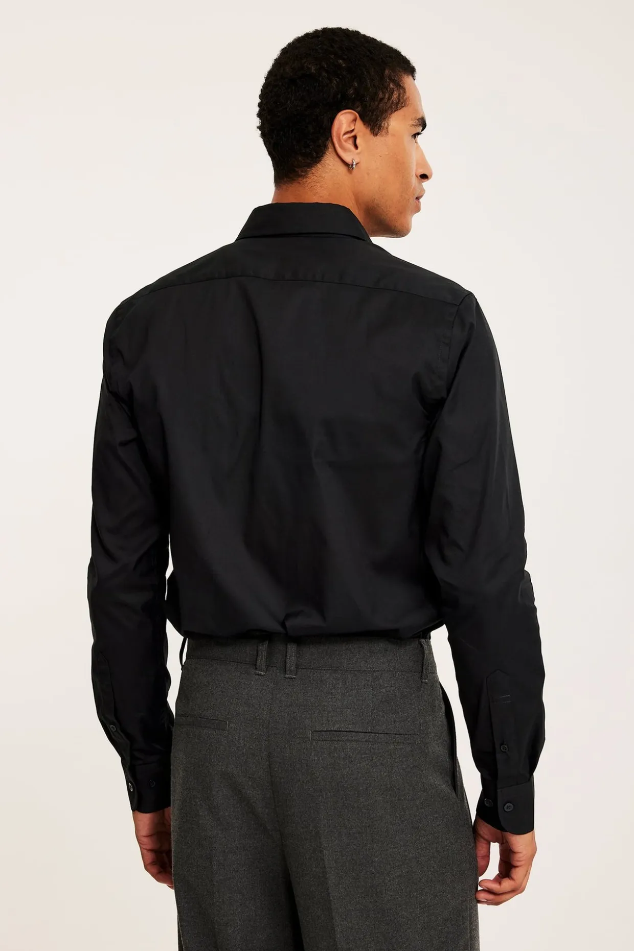 Slim fit paita