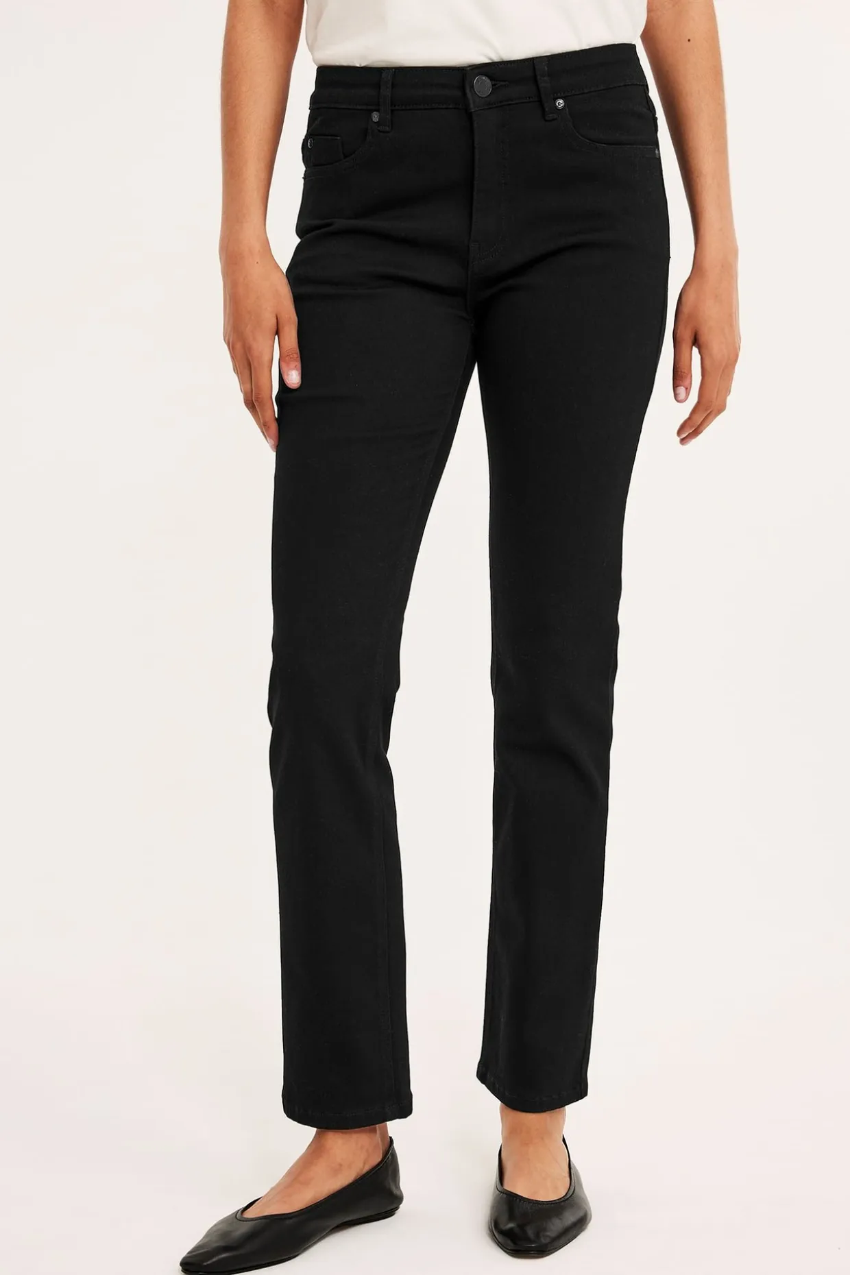 Straight jeans mid waist | Musta | Naiset | Kappahl