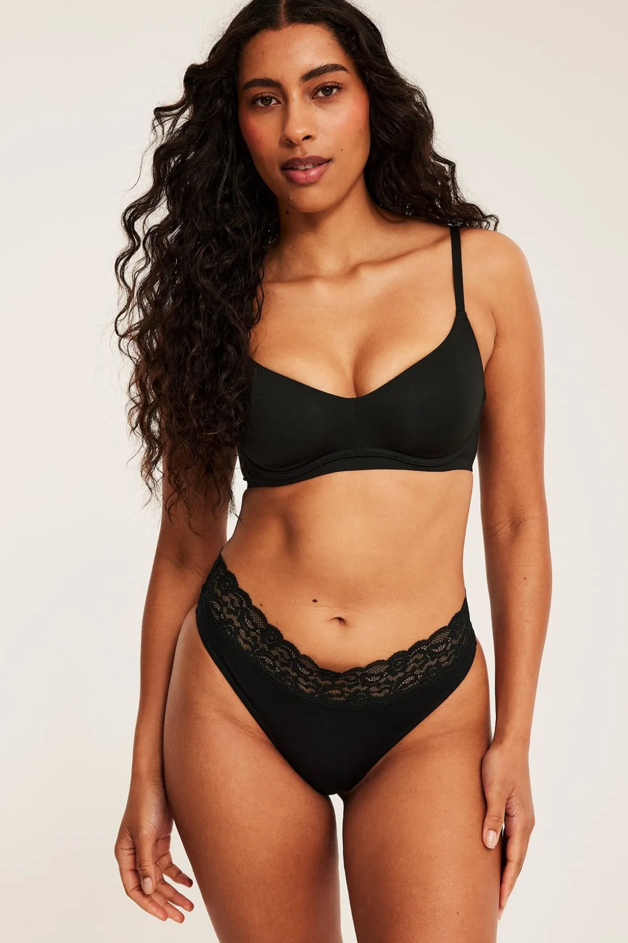 String 3-pack puuvillaa | Musta | Naiset | Kappahl