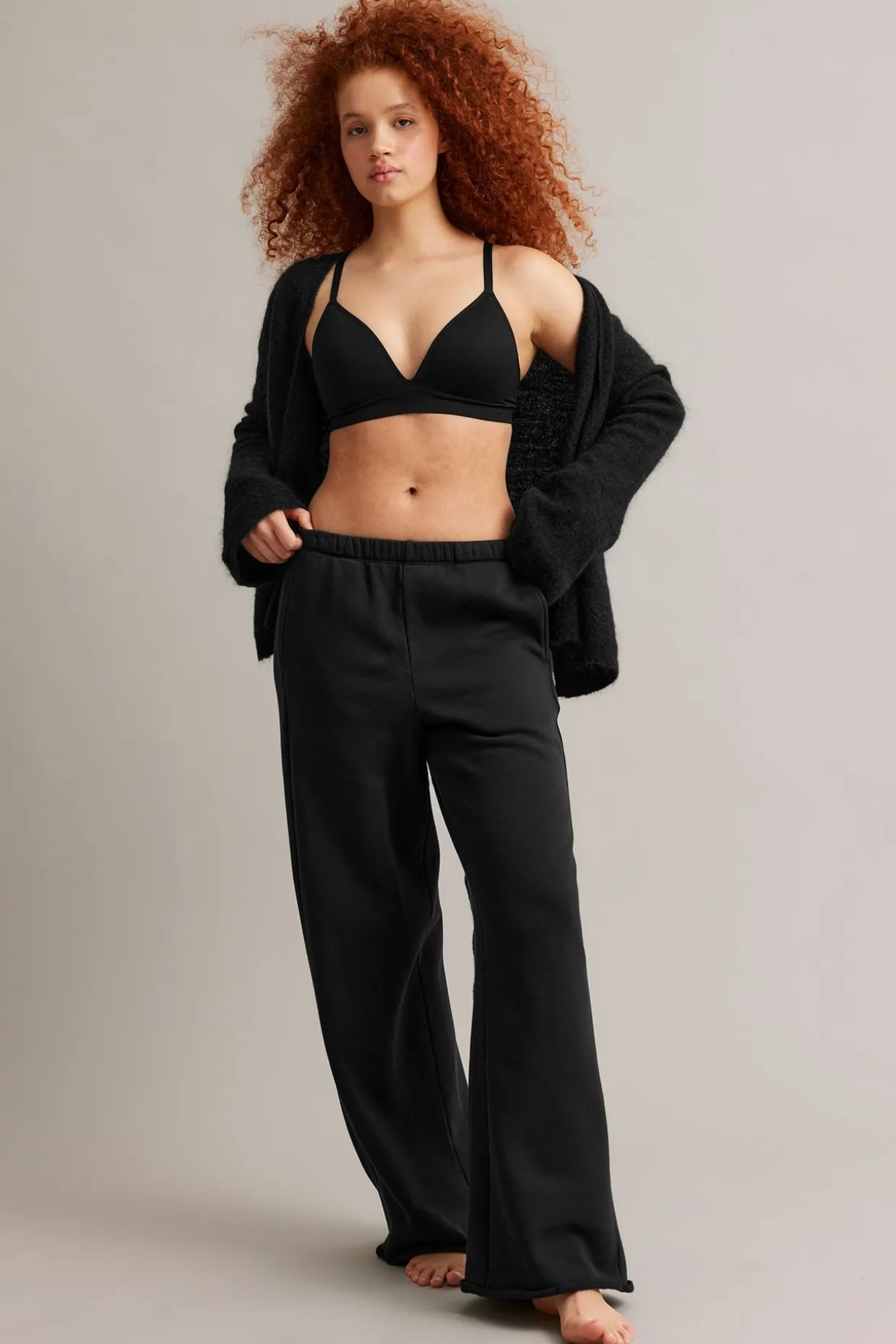 Sweatpants wid fit | Musta | Naiset | Kappahl