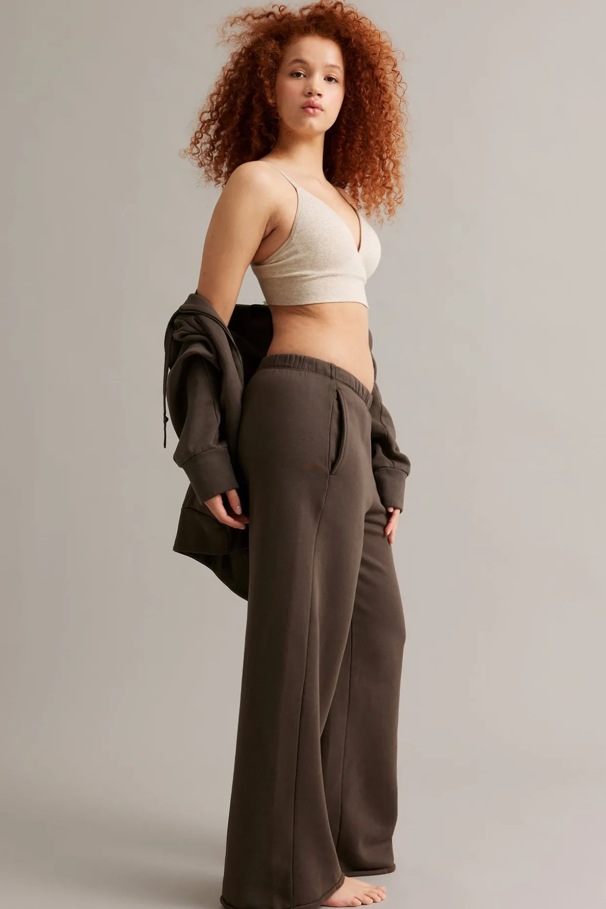 Sweatpants wid fit | Tummanruskea | Naiset | Kappahl