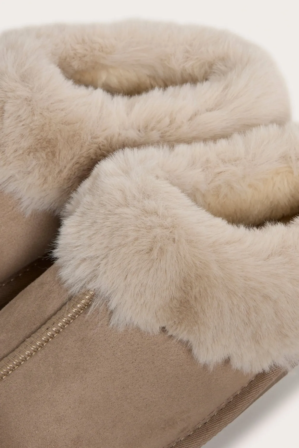 Tekoturkista olevat tohvelit | Beige | Lapset | Kappahl