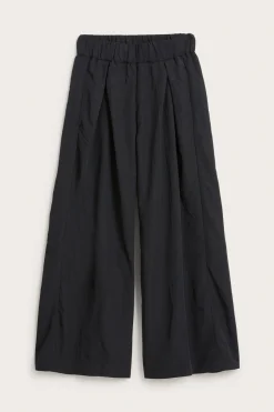 Tekstuuripintaiset housut wide fit | Musta | Naiset | Kappahl