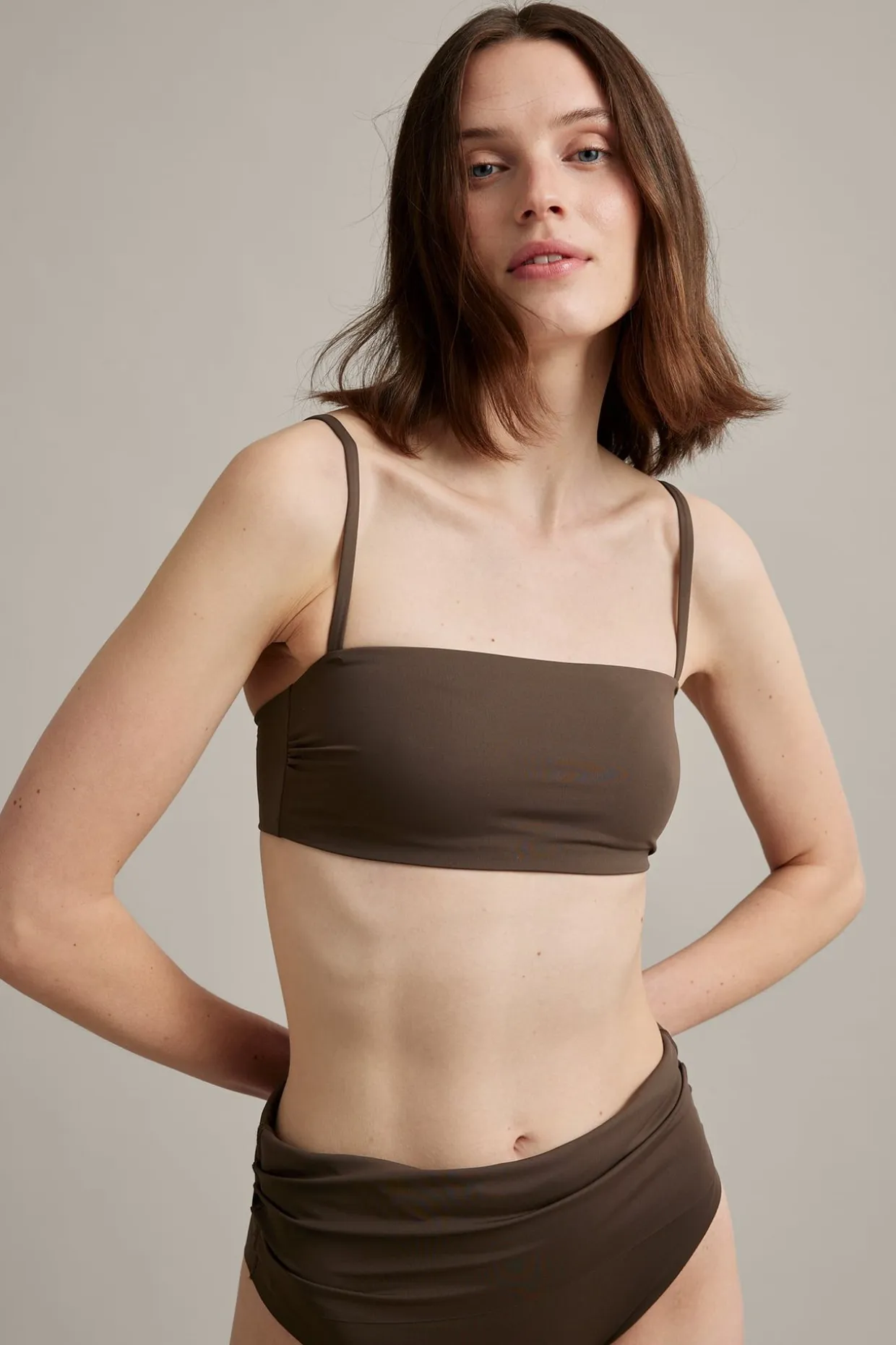 Topattu bandeau-bikiniyläosa | Tummanruskea | Naiset | Kappahl