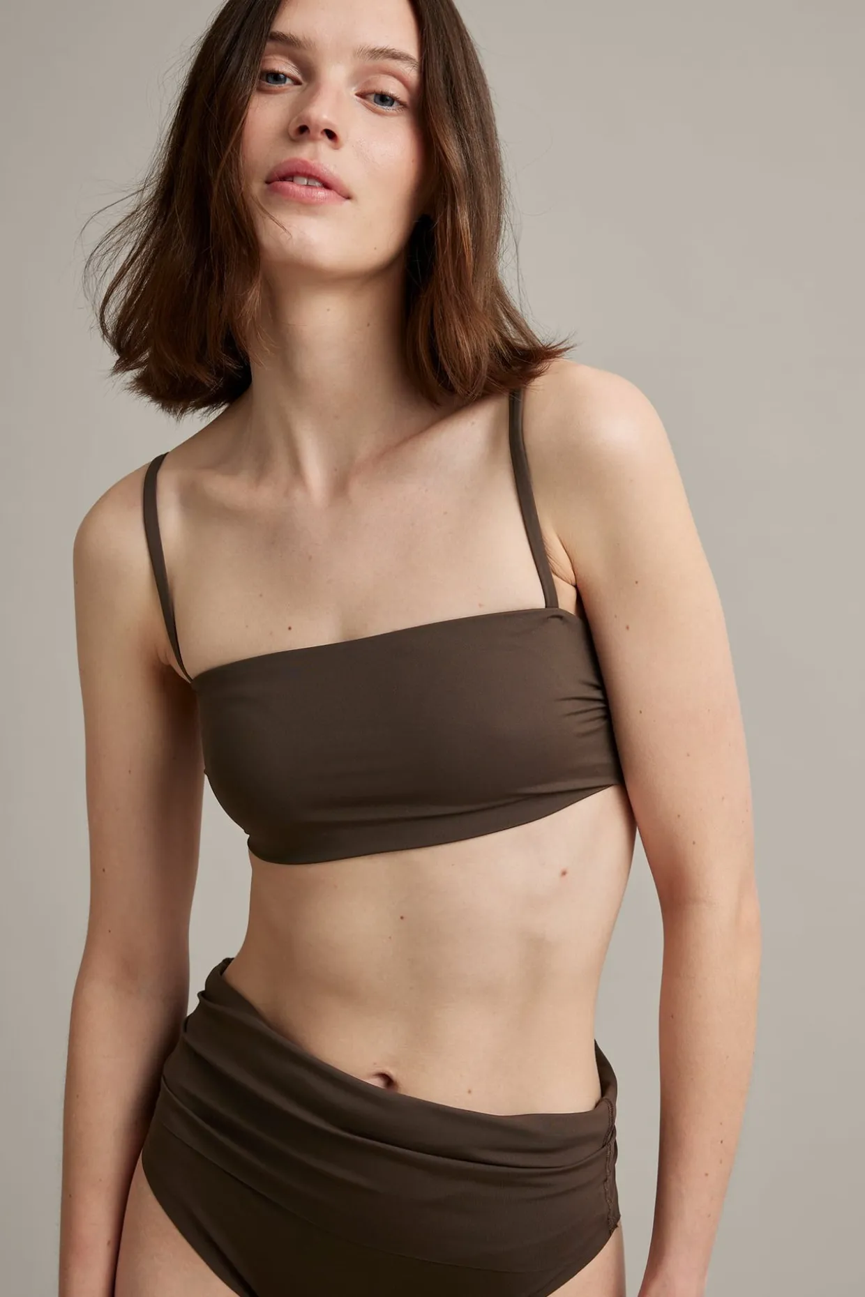 Topattu bandeau-bikiniyläosa | Tummanruskea | Naiset | Kappahl