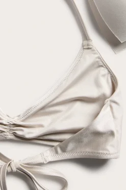 Topattu kolmiomallinen bikiniyläosa | Beige | Naiset | Kappahl