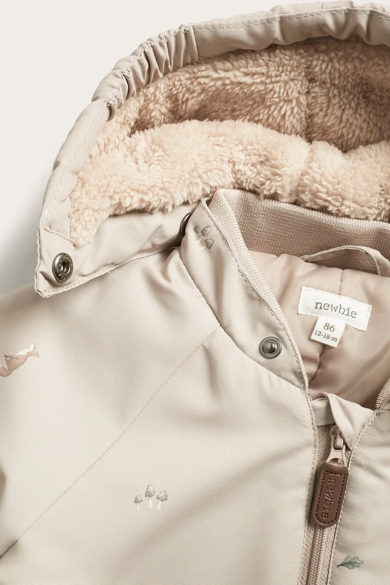 Tuulenpitävä haalariasu, jossa kettukuviointi | Beige | Vauvat | Newbie