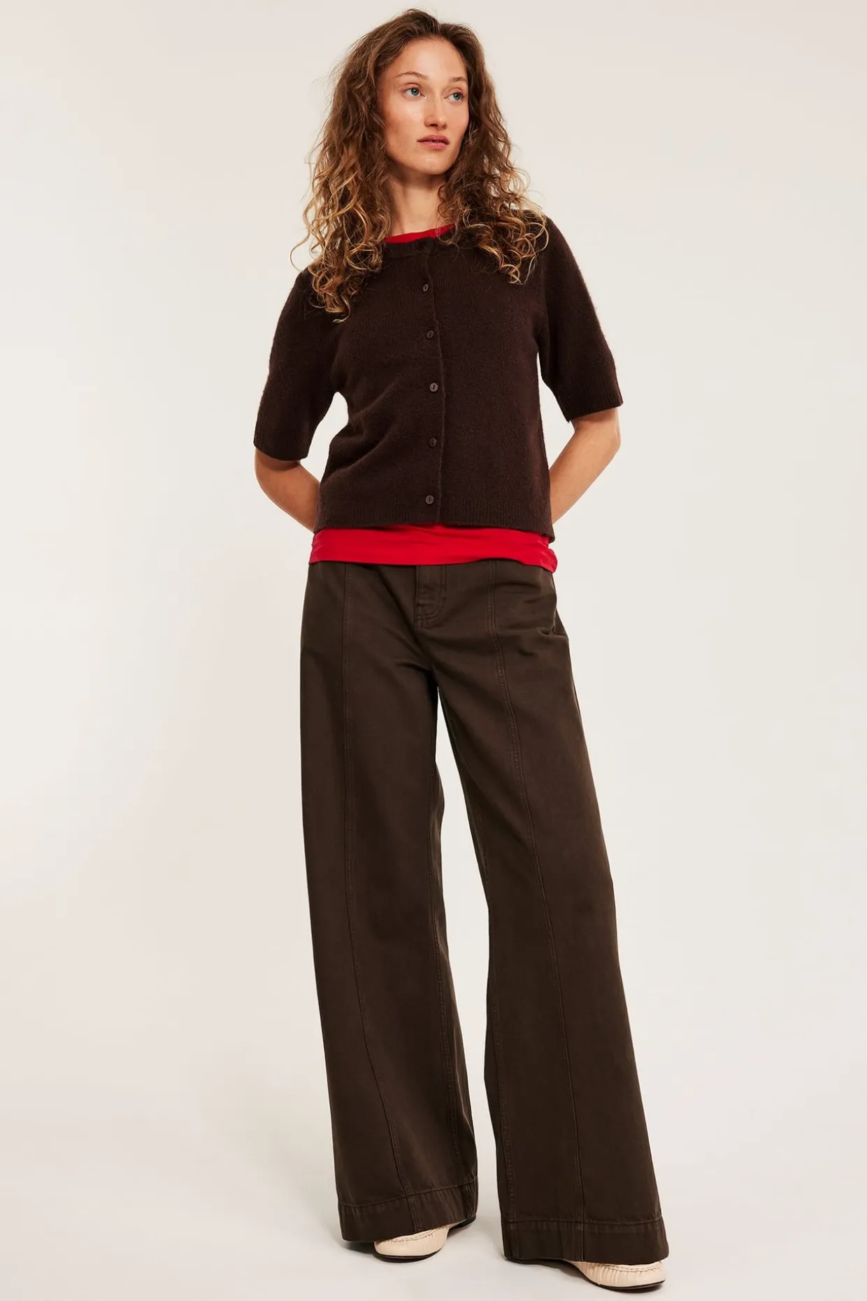 Wide jeans high waist | Tummanruskea | Naiset | Kappahl