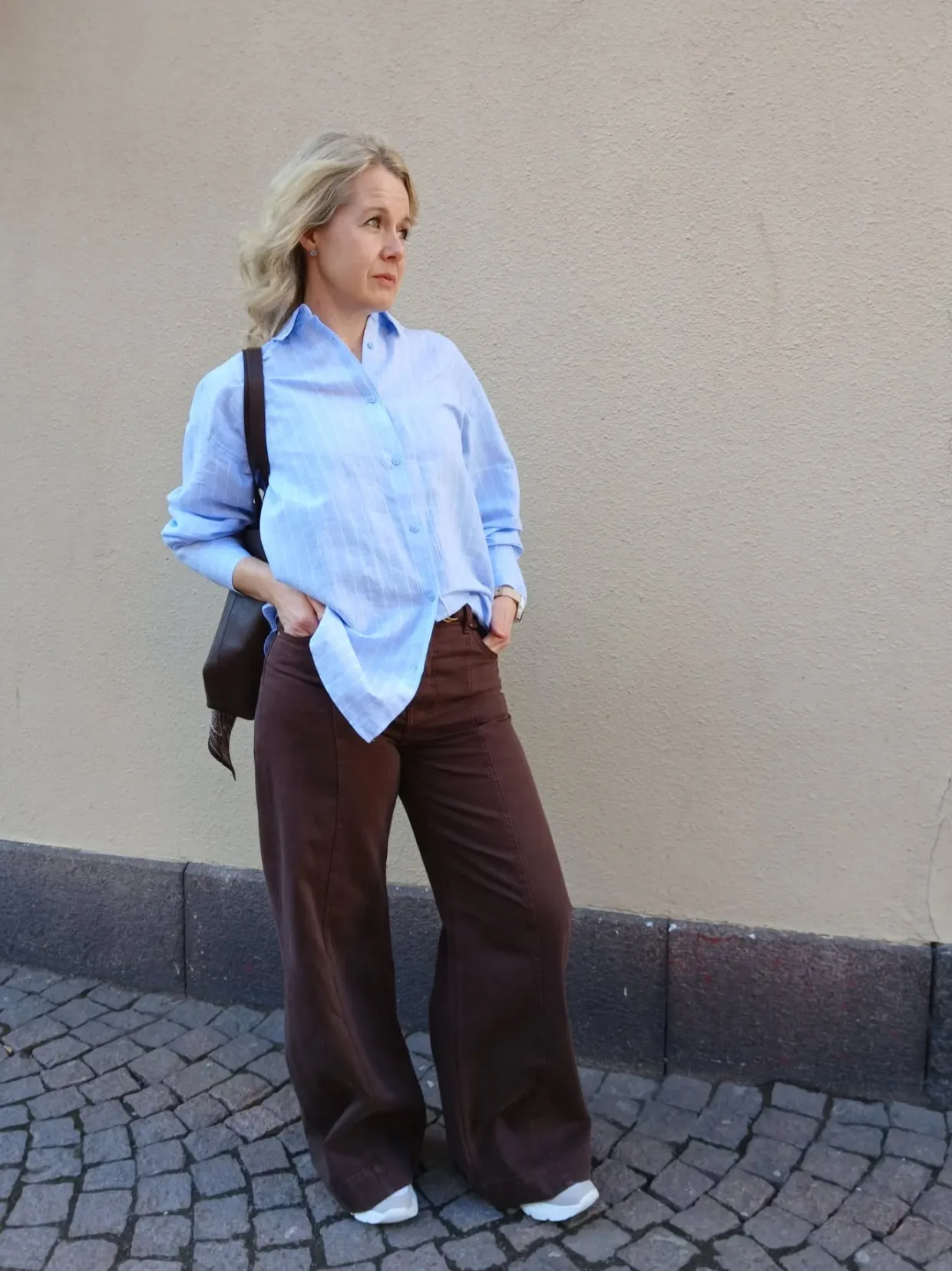 Wide jeans high waist | Tummanruskea | Naiset | Kappahl