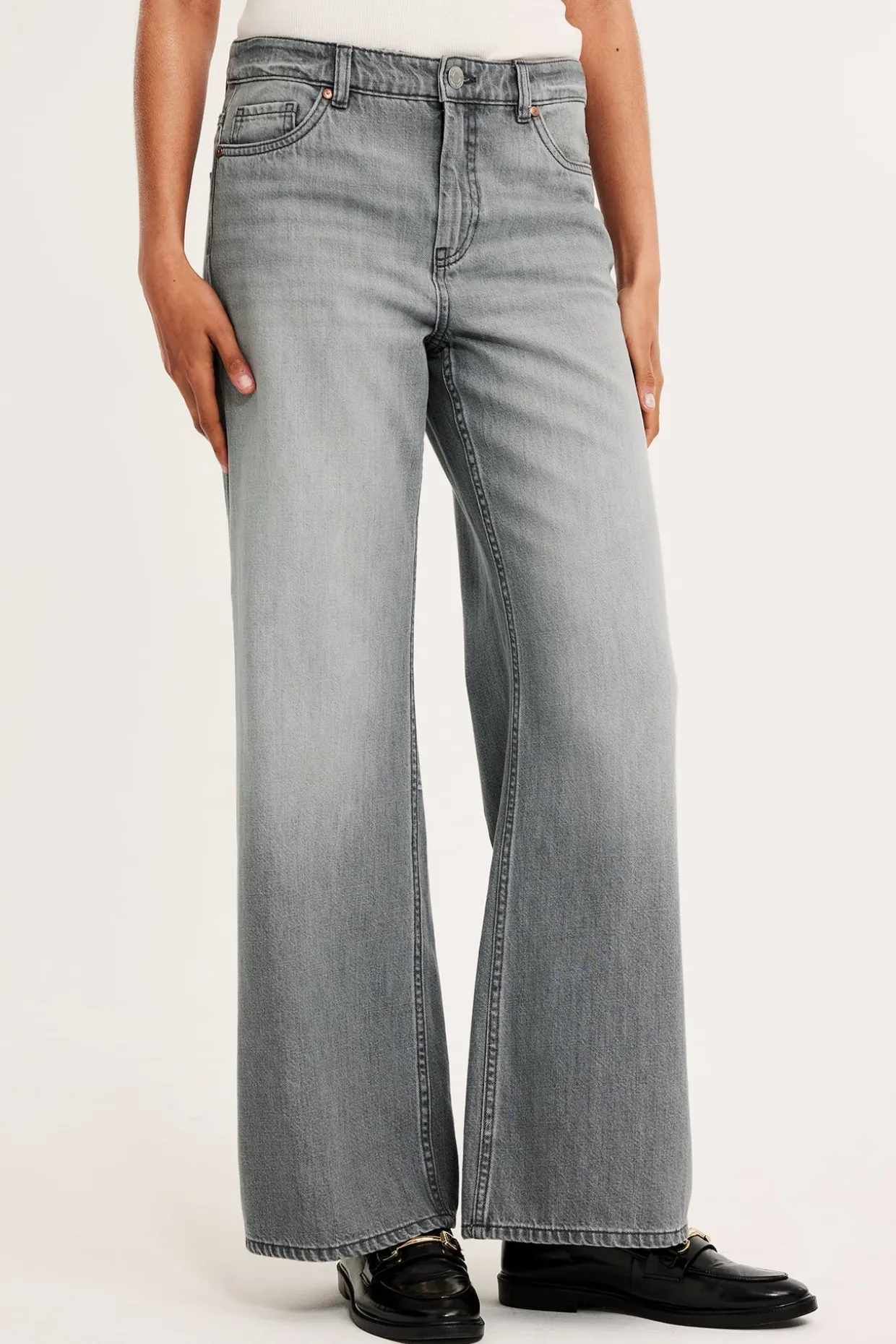 Wide jeans high waist | Vaaleanharmaa | Naiset | Kappahl