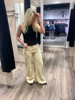 Wide jeans high waist | Vaaleankeltainen | Naiset | Kappahl